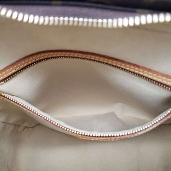 Louis Vuitton Looping GM Monogram Hand Bag - Picture 11 of 15